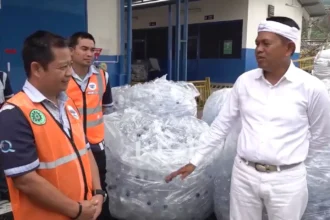 Gubernur Jabar Dedi Mulyadi sidak ke pabrik air minum dalam kemasan Aqua