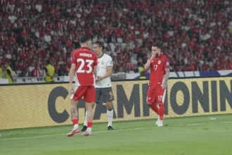 Timnas Indonesia saat berhadapan dengan China di Stadion Utama Gelora Bung Karno