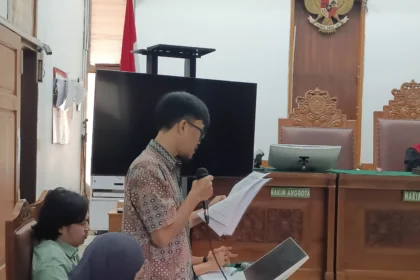 Suasana sidang gugatan praperadilan Delpedro digelar perdana di PN Jakarta Selatan
