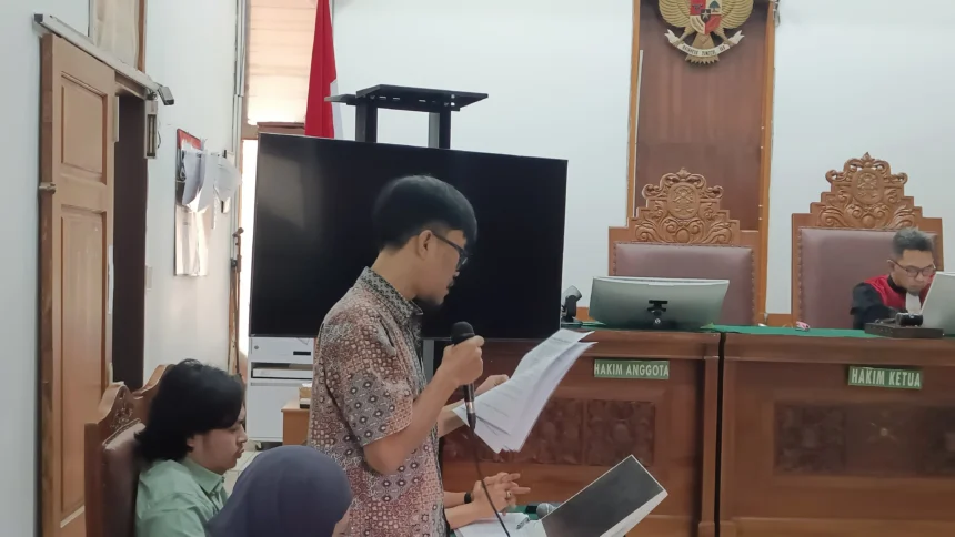 Suasana sidang gugatan praperadilan Delpedro digelar perdana di PN Jakarta Selatan