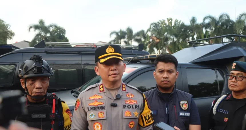 Kapolres Metro Tangsel, AKBP Victor Inkiriwang saat memberikan keterangan di lokasi kejadian.