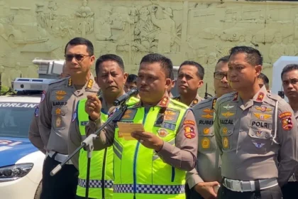 Kepala Korps Lalu Lintas Polri, Irjen Pol Agus Suryonugroho saat memberikan keterangan pers