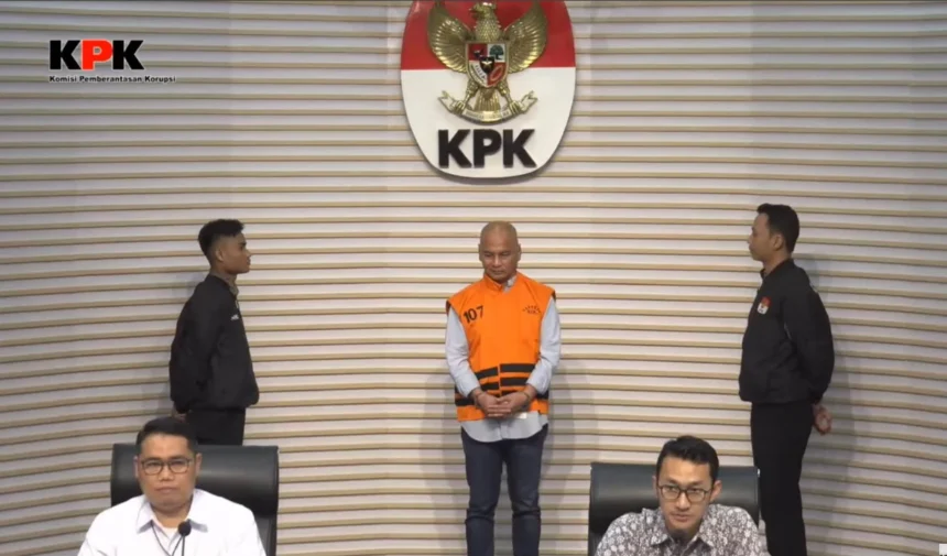 Pelaksana tugas Deputi Penindakan dan Eksekusi KPK Asep Guntur Rahayu saat memberikan keterangan pers