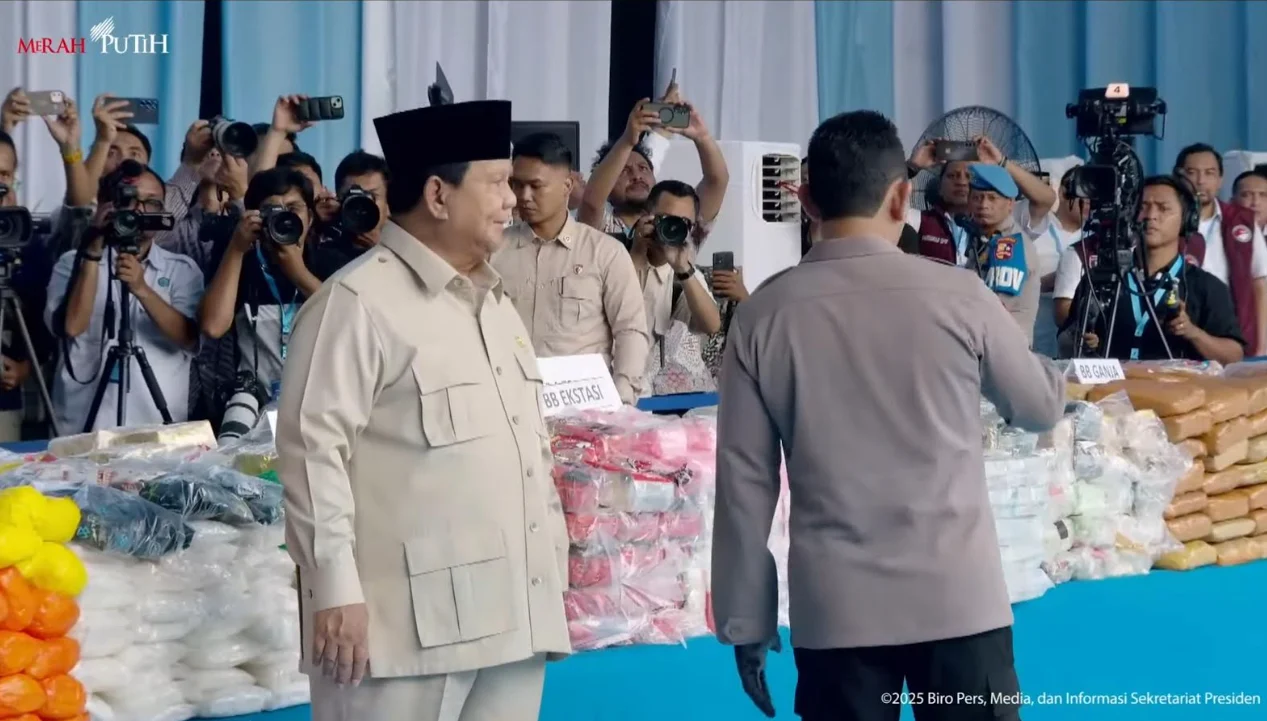 Presiden Prabowo Subianto menghadiri acara pemusnahan barang bukti narkoba 214,84 ton