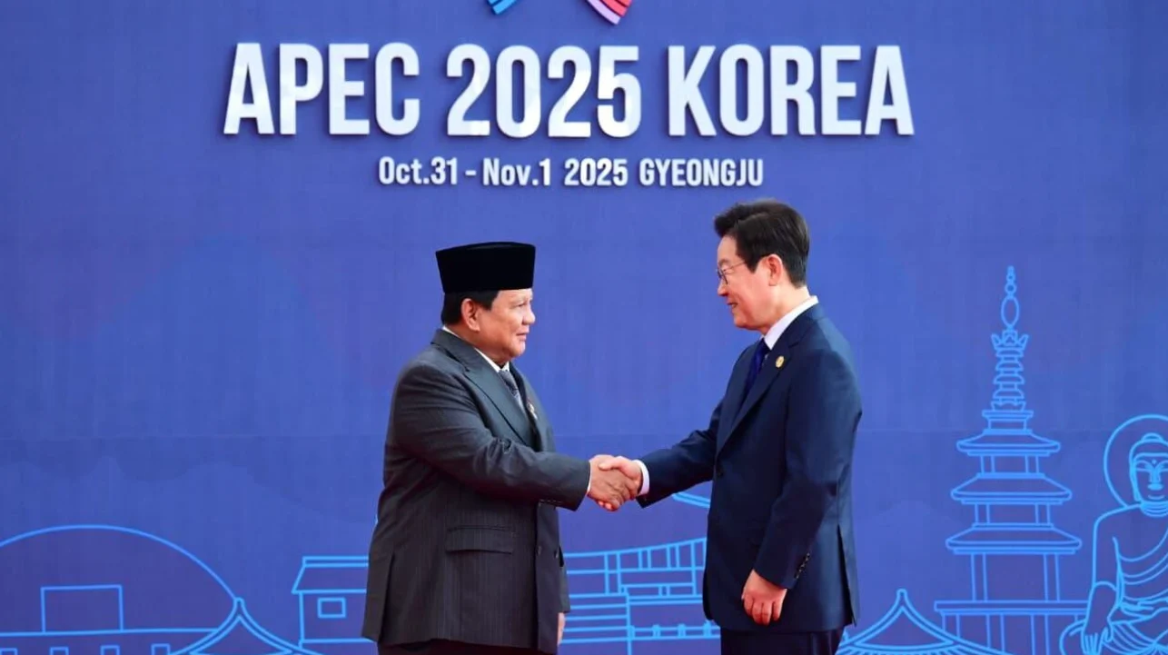 Presiden RI Prabowo Subianto bersama Presiden Korea Selatan Lee Jae-myung