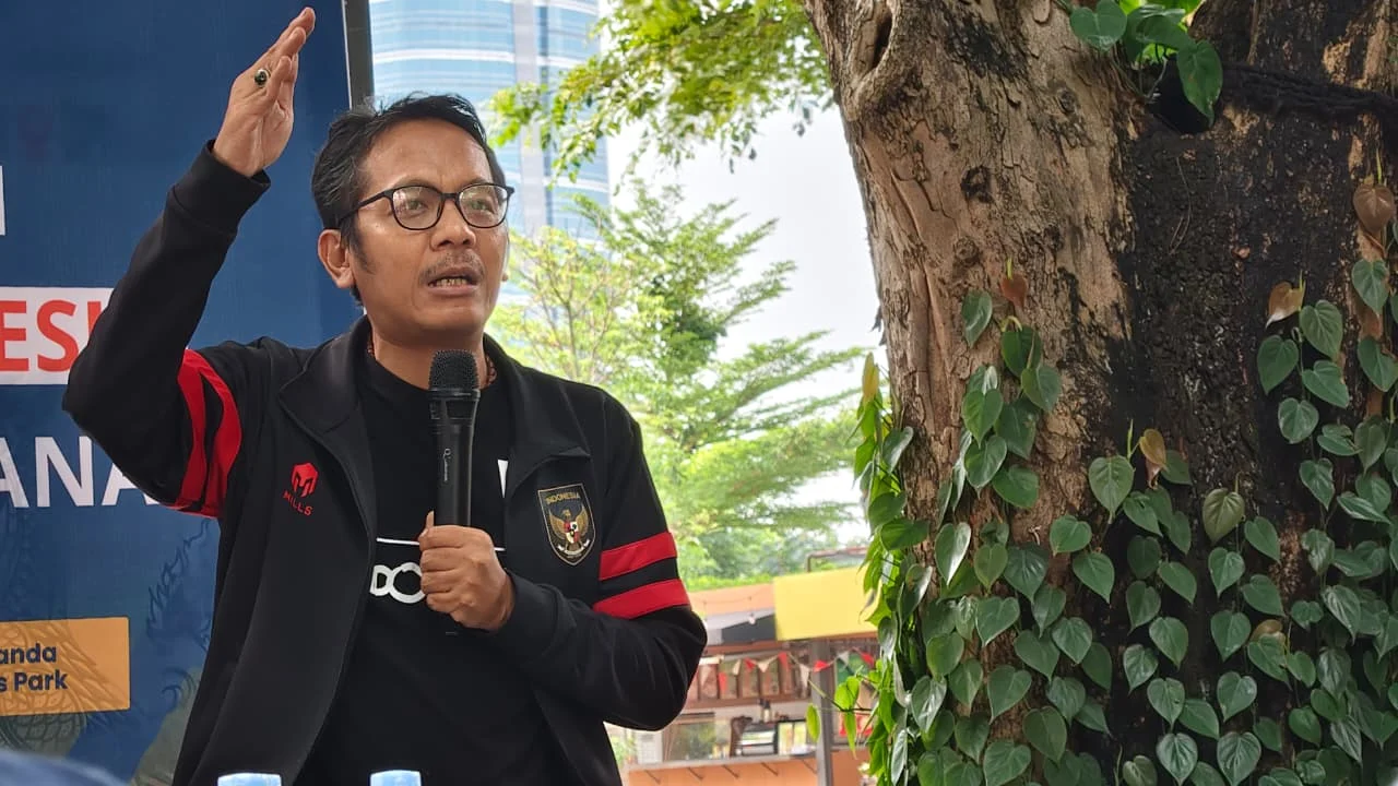 Pengamat sepak bola nasional Akmal Marhali