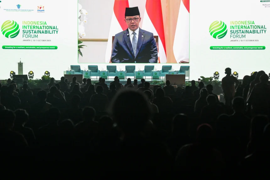 Menteri Luar Negeri Sugiono