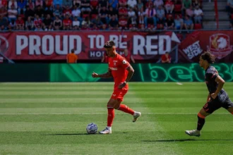 Bek Timnas Indonesia, Mees Hilgers saat membela FC Twente