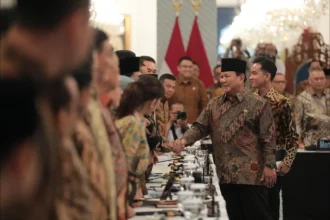 Presiden Republik Indonesia Prabowo Subianto menyampaikan peringatan penting soal kondisi lahan pertanian nasional