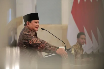 Presiden Republik Indonesia Prabowo Subianto Dalam Sidang Kabinet Paripurna di Istana Negara, Jakarta.