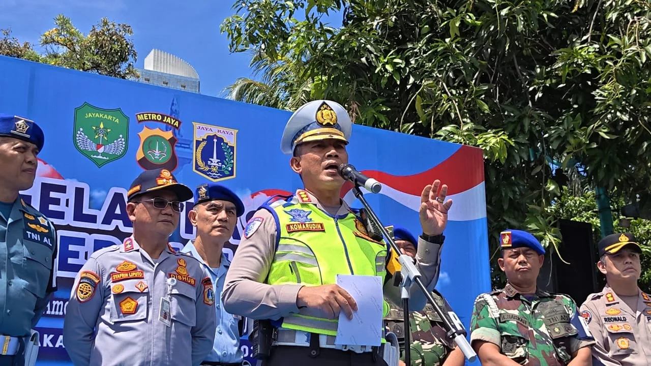 Dirlantas Polda Metro Jaya, Kombes Pol Komarudin