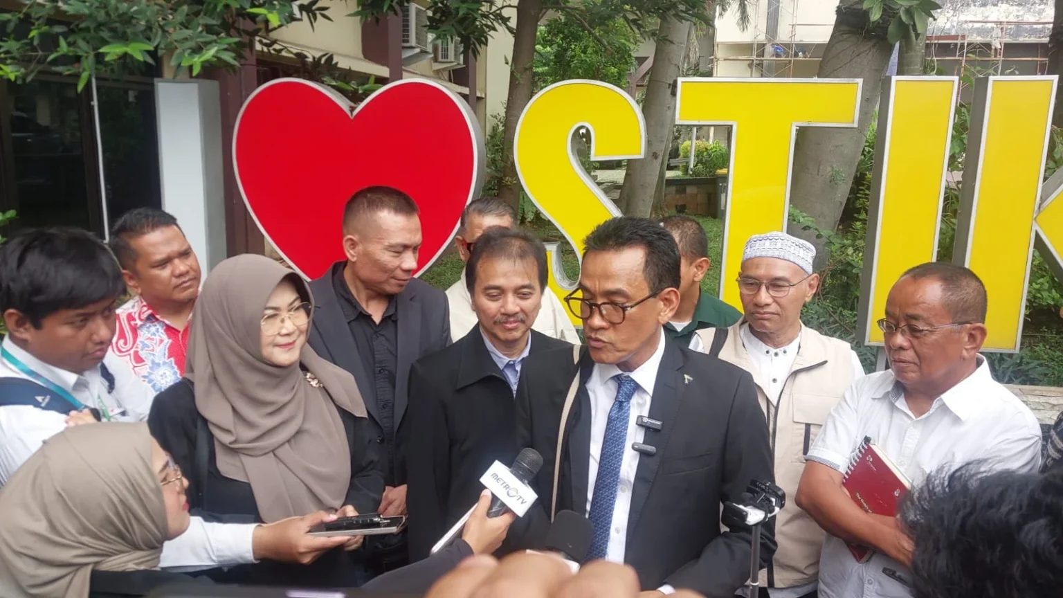 Refly Harun, Roy Suryo, Tifauziah Tyassuma dan Rismon Sianipar