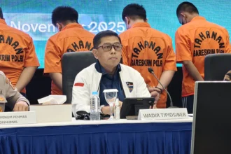 Wadirresiber Bareskrim Mabes Polri, Kombes pol Andri Sudarmadi saat konferensi pers pengungkapan kasus tindak pidana siber di Mabes Polri.
