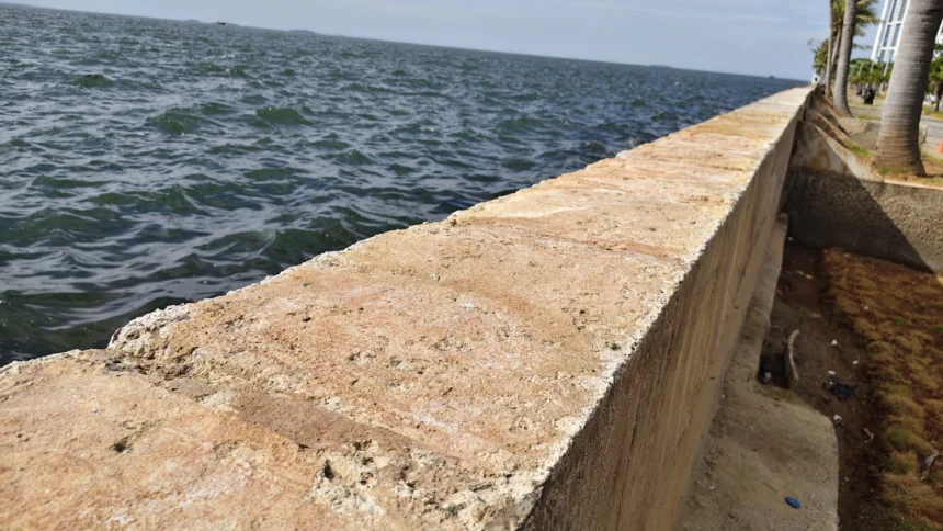 Tanggul Pantai Mutiara