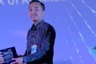 Kepala Biro Komunikasi dan Informasi Publik Kemenkes, Aji Muhawarman
