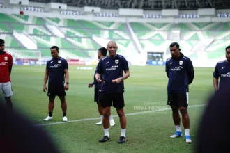 Pelatih Timnas Indonesia U-17, Nova Arianto