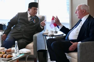 Presiden Prabowo Subianto bersama mantan Perdana Menteri Australia Paul Keating