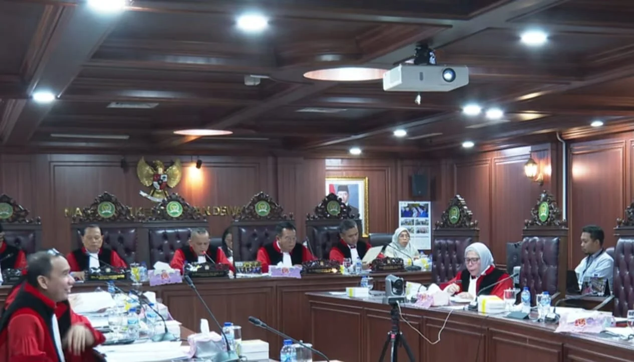 Sidang perdana kode etik MKD