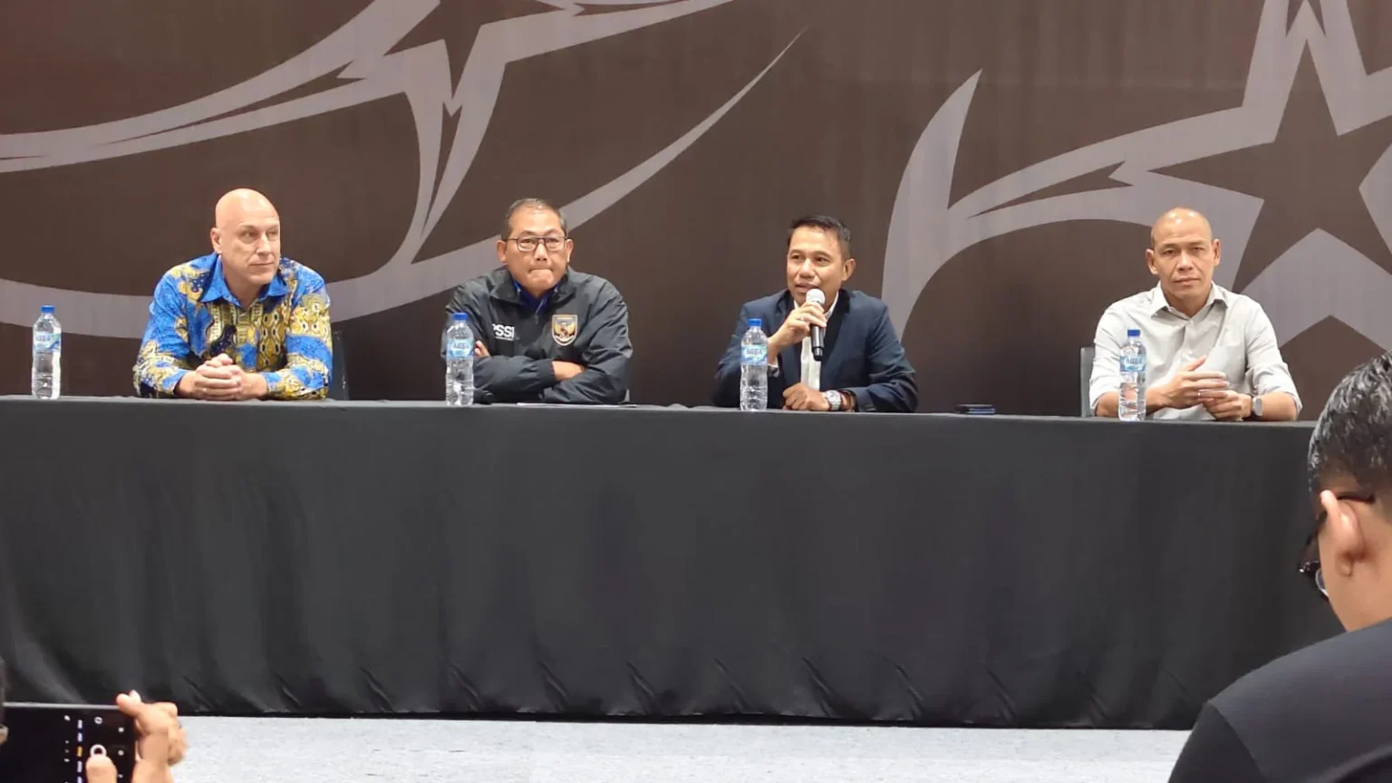 Persatuan Sepak Bola Seluruh Indonesia (PSSI) akhirnya mengumumkan Nova Arianto