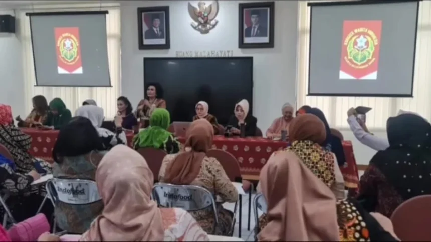 Ilustrasi, saat Sarasehan Dewan Pimpinan Kongres Wanita Indonesia (KOWANI) dengan para Ketua Umum atau perwakilannya.