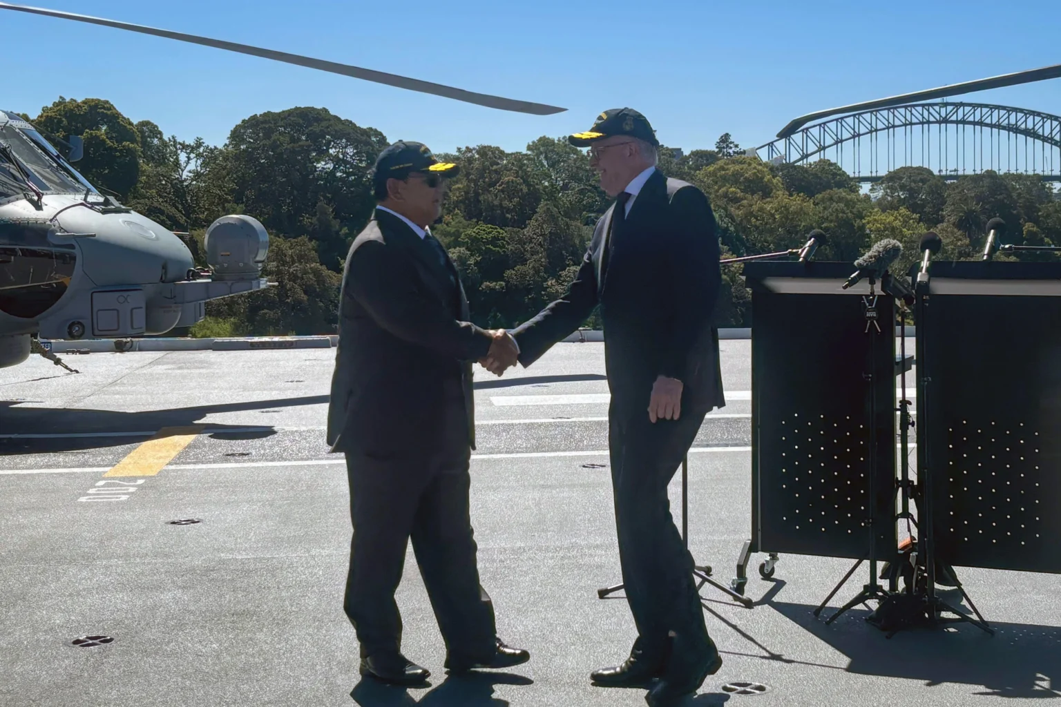 Presiden Prabowo Subianto (kiri) dan Perdana Menteri Australia Anthony Albanese (kanan)