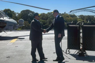 Presiden Prabowo Subianto (kiri) dan Perdana Menteri Australia Anthony Albanese (kanan)