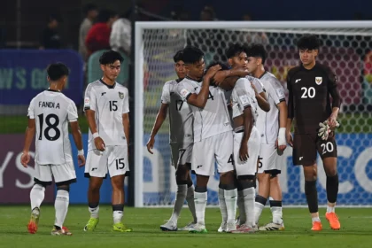 Ekspresi pesepak bola Timnas Indonesia U-17 usai dikalahkan Timnas Zambia U-17