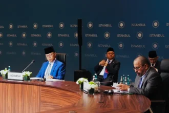 Menteri Luar Negeri (Menlu) Sugiono