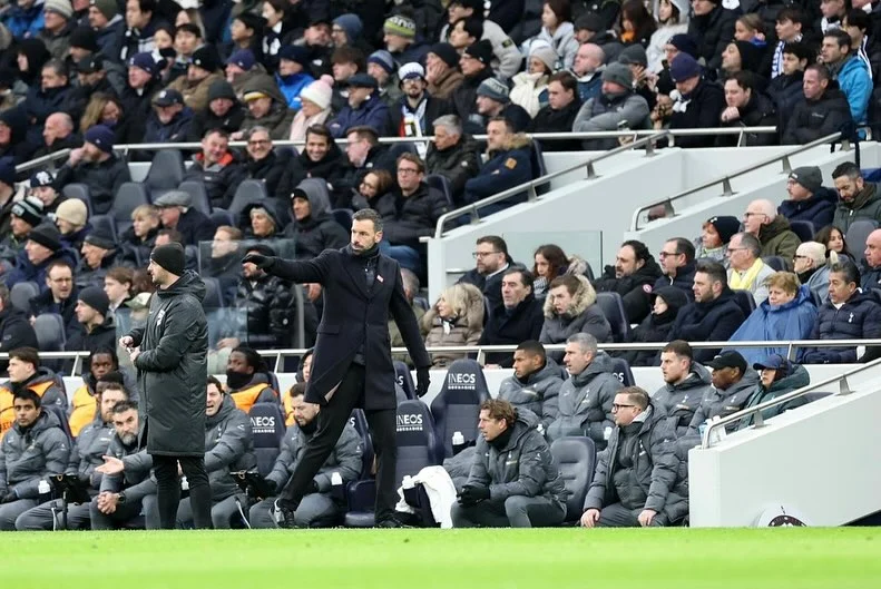 Ilustrasi, penonton sepak bola