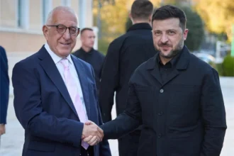 Pertemuan Presiden Ukraina, Volodymyr Zelensky saat bertemu dengan Presiden Parlemen Yunani Nikitas Kaklamanis