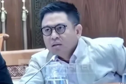 Anggota DPR Endipat Wijaya Diduga Sindir donasi yang digalang Ferry Irwandi, dalam rapat DPR
