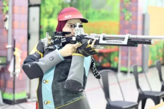 Prestasi luar biasa ditorehkan atlet menembak Indonesia Dewi Laila Mubarokah di SEA Games 2025 Thailand