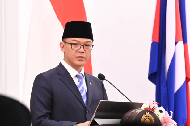 Menteri Luar Negeri, Sugiono.