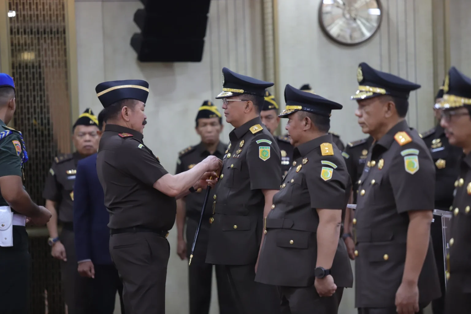 Jaksa Agung Republik Indonesia ST Burhanuddi memimpin prosesi Pelantikan dan Pengambilan Sumpah Jabatan Kepala Badan Pemulihan Aset (BPA).