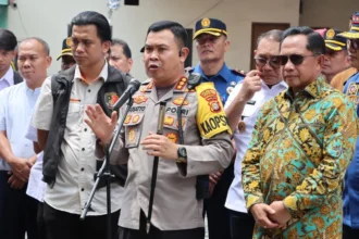 Kapolres Metro Jakarta Pusat, Kombes Pol Susatyo di lokasi kebakaran Terra Drone.