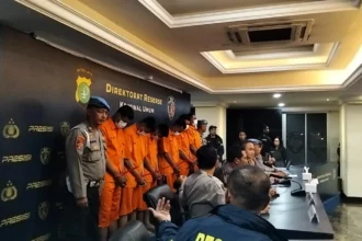 6 tersangka anggota Yanma ditetapkan sebagai tersangka kasus pengeroyokan dan pembunhan dua matel