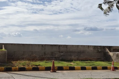 Salah satu tanggul di Pantai Mutiara, Jakarta Utara