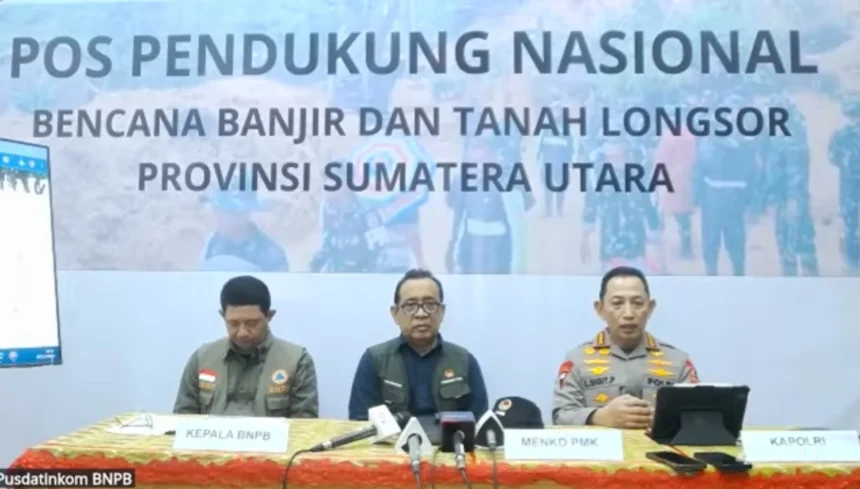 Kepala BNPB Letjen TNI Suharyanto, Menteri Koordinator Bidang Pembangunan Manusia dan Kebudayaan RI (Menko PMK) Pratikno, dan Kapolri Jenderal Listyo Sigit Prabowo