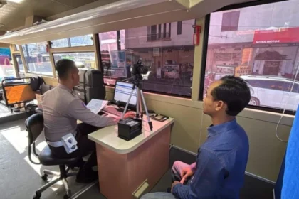 Aktifitas pelayanan SIM Keliling