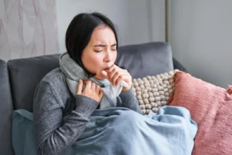 Ilustrasi gambar seorang wanita saat terkena influenza
