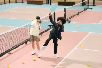 Ilustrasi saat anak Olahraga tenis