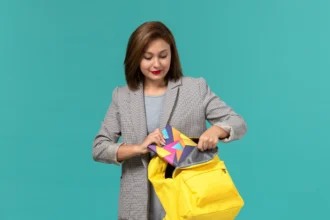 Ilustrasi Hadiah Tas