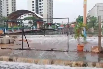 Banjir Rob di wilayah Ancol