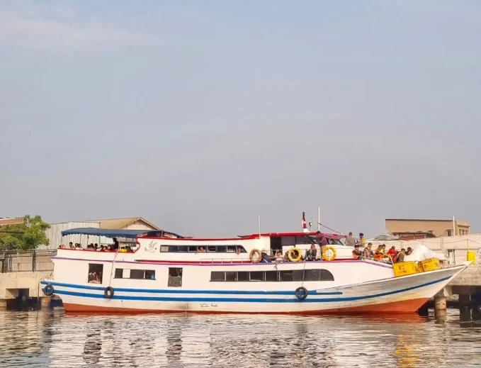 Dinas Perhubungan DKI Jakarta menyediakan 25 kapal