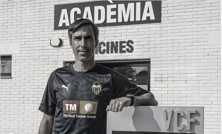 Pelatih Tim B Wanita Valencia CF, Fernando Martín Carreras