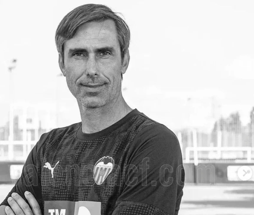 Pelatih Tim B Putri Valencia CF, Fernando Martín Carreras