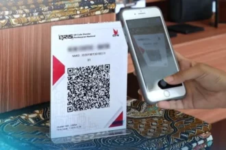 Ilustrasi penggunaan QRIS untuk pembayaran. (Sumber: Instagram/bank_indonesia)