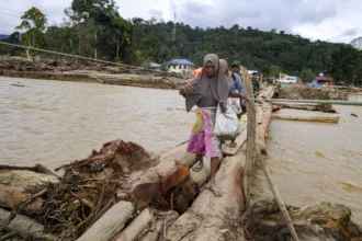 Akses jalan di Tapanuli Selatan masih terputus akibat banjir bandang