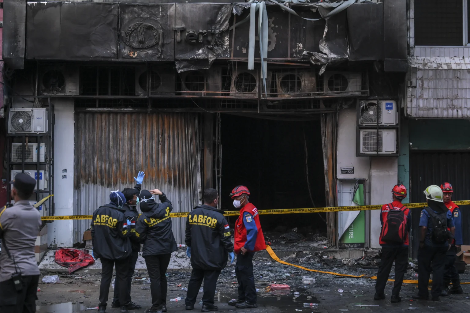 Kebakaran gedung perusahaan penyedia pesawat nirawak