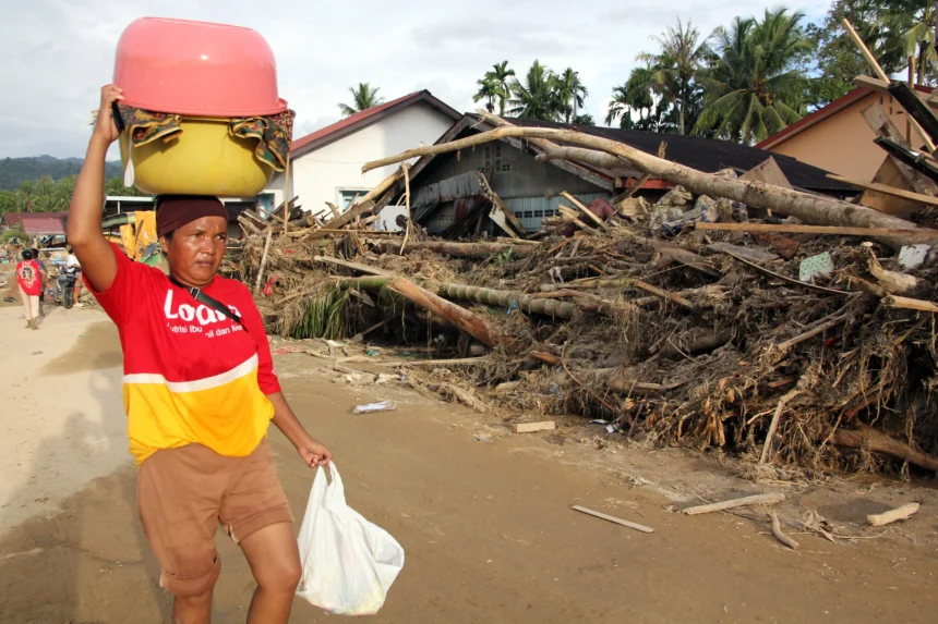 Kerusakan pascabanjir bandang di Tapanuli Selatan
